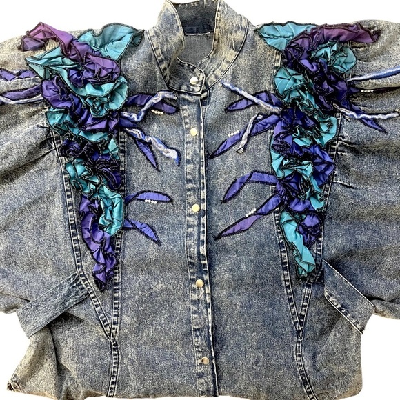 VINTAGE 80s JEANS JACKET WITH PURPLE RUFFLE BEADED DESIGN FRONT SNAP WOMEN LARGE - Picture 8 of 9